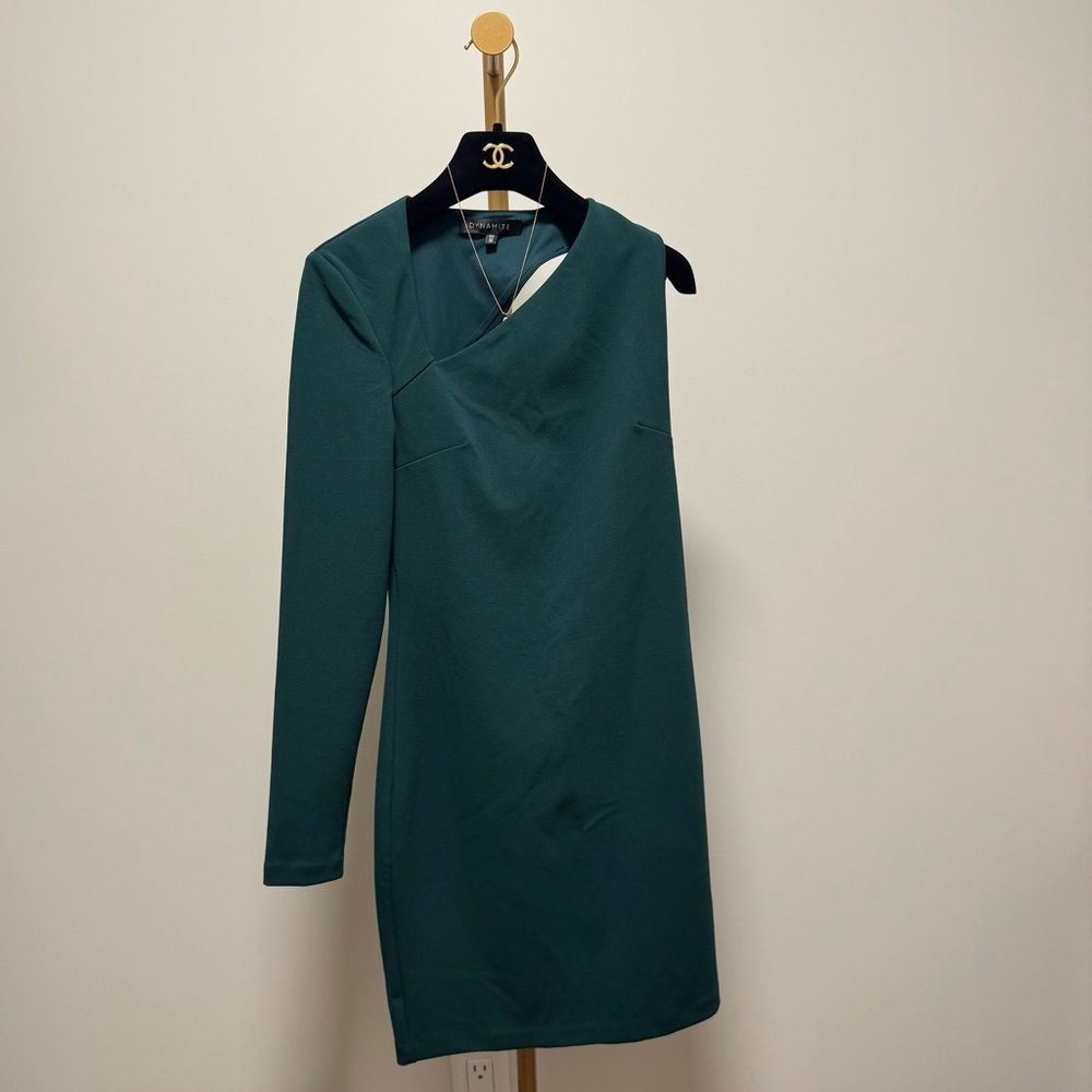 ✨Dynamite One Shoulder Dress – Emerald Green | Size Small✨​​ - Picture 2 of 8